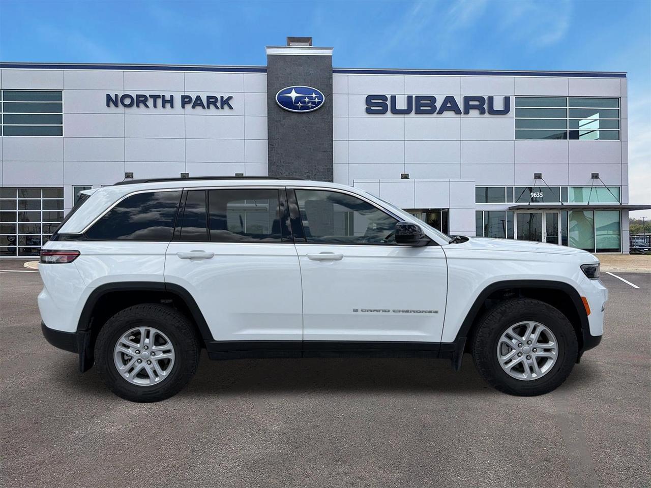 2024 Jeep Grand Cherokee Laredo