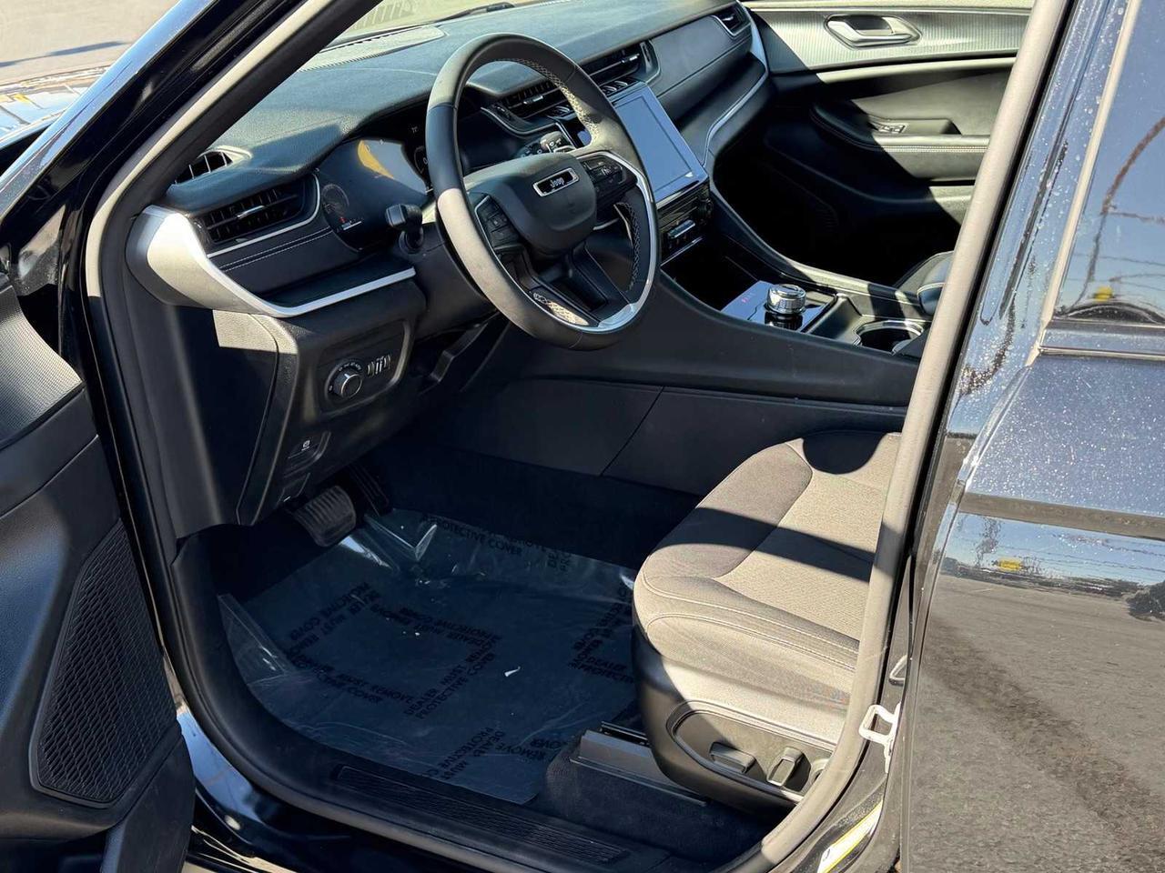 2024 Jeep Grand Cherokee Laredo Irving TX