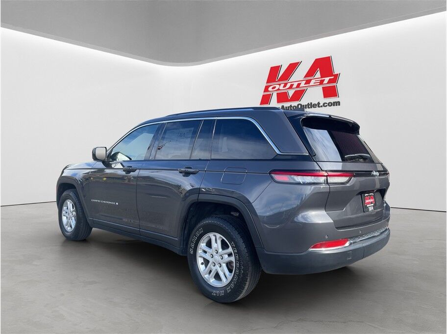 2024 Jeep Grand Cherokee Laredo Sport Utility 4D