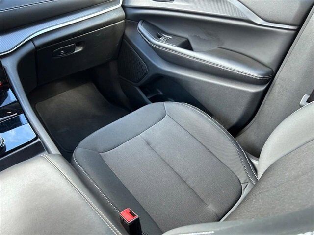 2024 Jeep Grand Cherokee Laredo Farmington MO