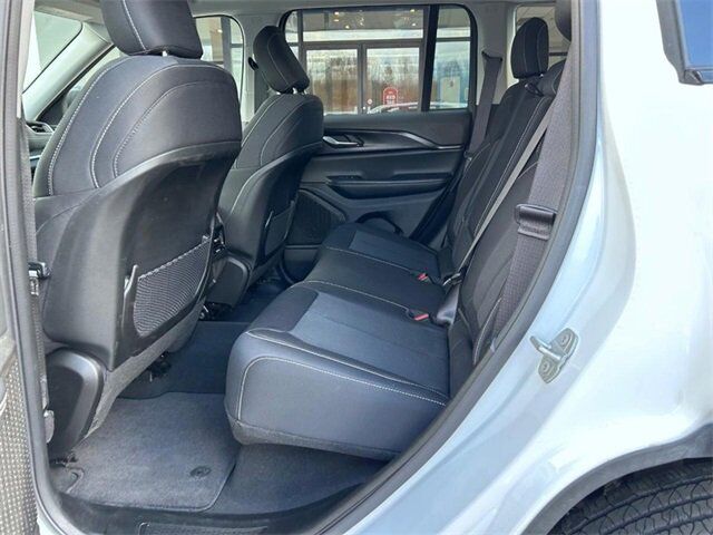 2024 Jeep Grand Cherokee Laredo Farmington MO