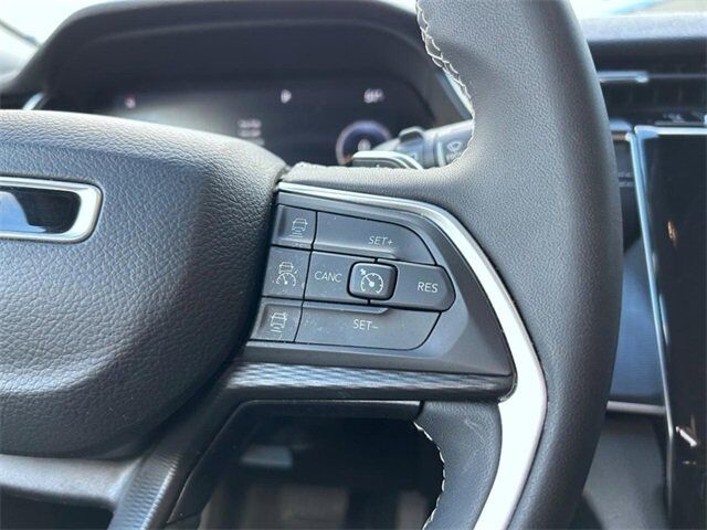 2024 Jeep Grand Cherokee Laredo Farmington MO