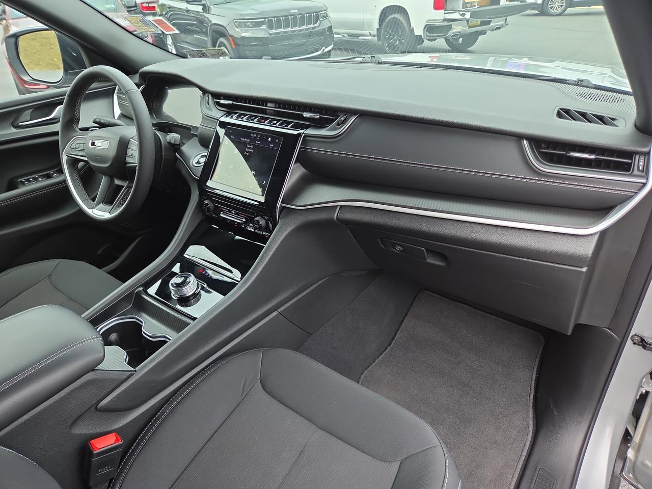 2024 Jeep Grand Cherokee Laredo X Hamburg PA