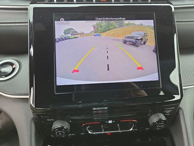 2024 Jeep Grand Cherokee Laredo X HAMBURG PA