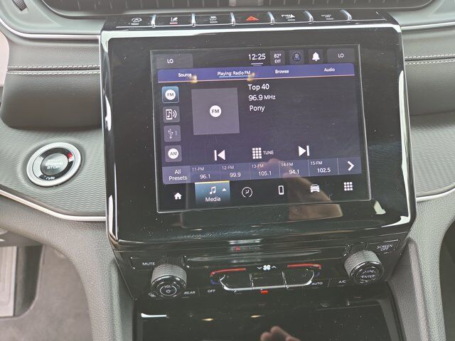 2024 Jeep Grand Cherokee Laredo X HAMBURG PA