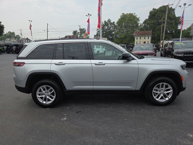 2024 Jeep Grand Cherokee Laredo X HAMBURG PA