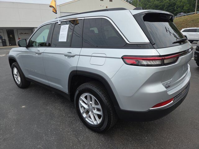 2024 Jeep Grand Cherokee Laredo X HAMBURG PA