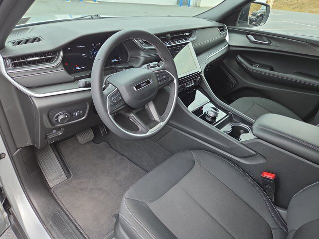 2024 Jeep Grand Cherokee Laredo X HAMBURG PA