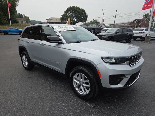 2024 Jeep Grand Cherokee Laredo X HAMBURG PA