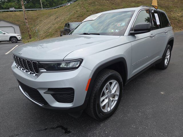 2024 Jeep Grand Cherokee Laredo X HAMBURG PA