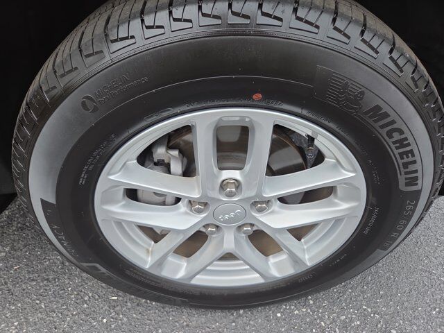 2024 Jeep Grand Cherokee Laredo X HAMBURG PA