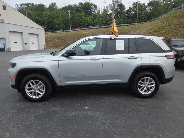 2024 Jeep Grand Cherokee Laredo X HAMBURG PA