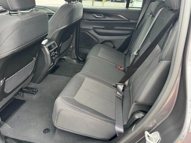 2024 Jeep Grand Cherokee Laredo X Springfield VA
