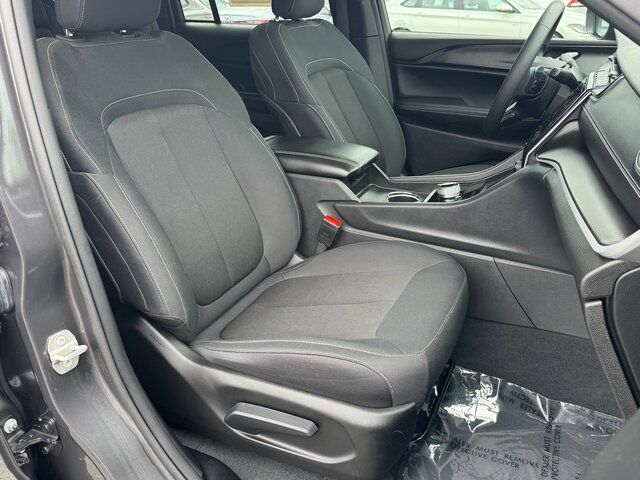 2024 Jeep Grand Cherokee Laredo X Springfield VA