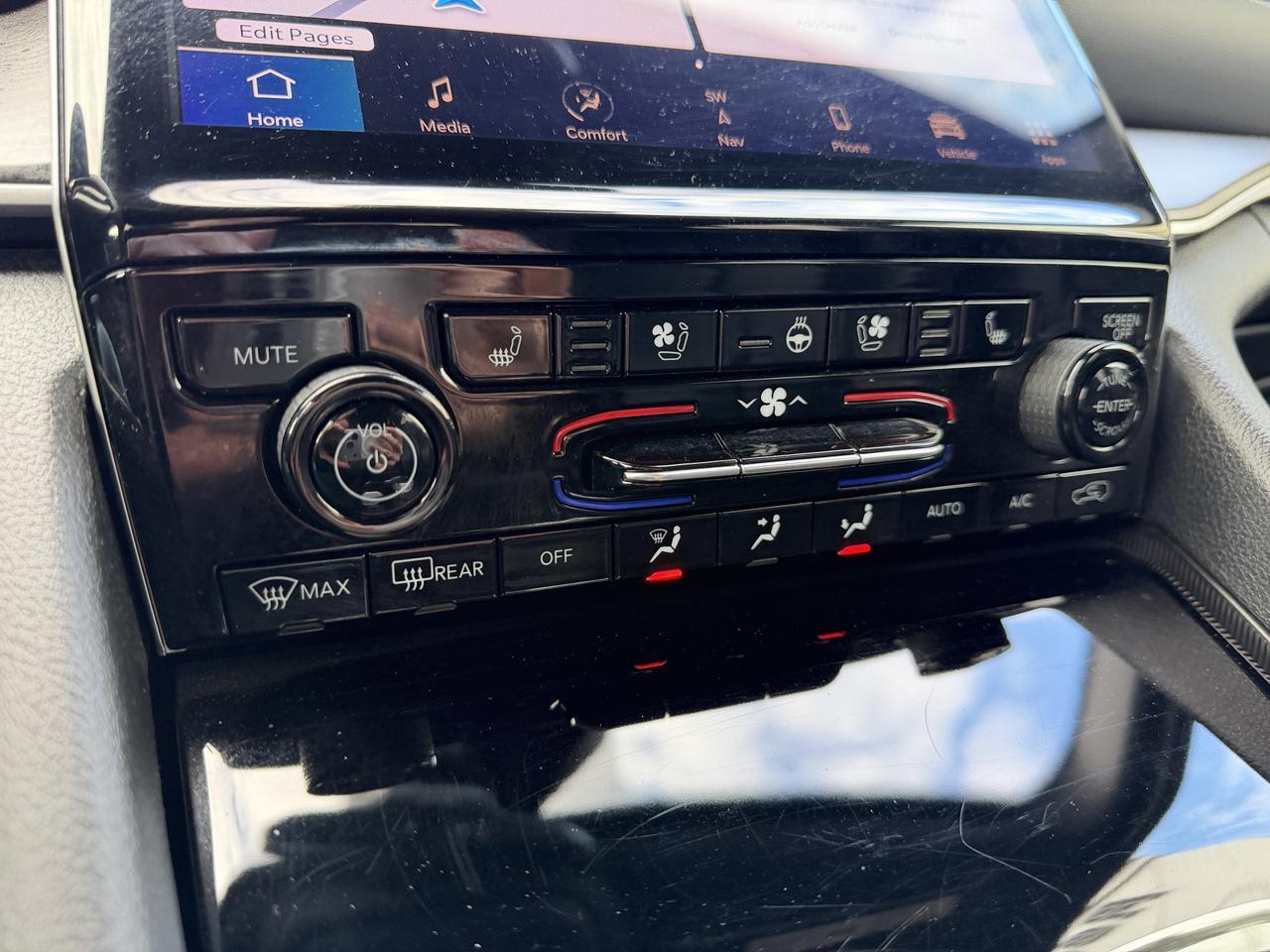 2024 Jeep Grand Cherokee Limited 4WD | V6 | Leather | NAV | Black Appearance Package | 2IN Gloss Black Wheels | Heated Seats Redwater AB