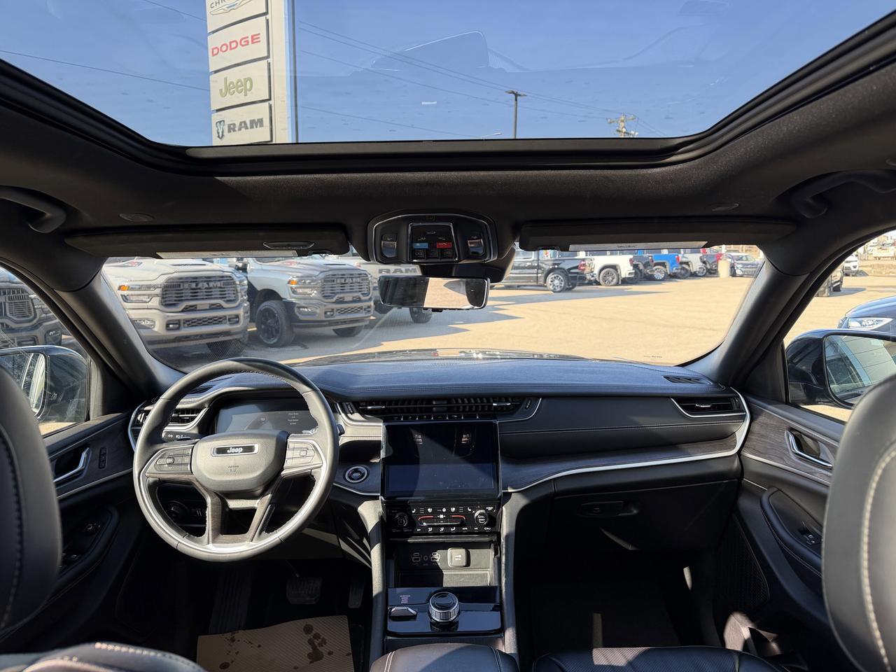 2024 Jeep Grand Cherokee Limited 4WD | V6 | NAV | Leather | Heated Seats | Power Liftgate | 20IN Gloss Black Wheels Redwater AB