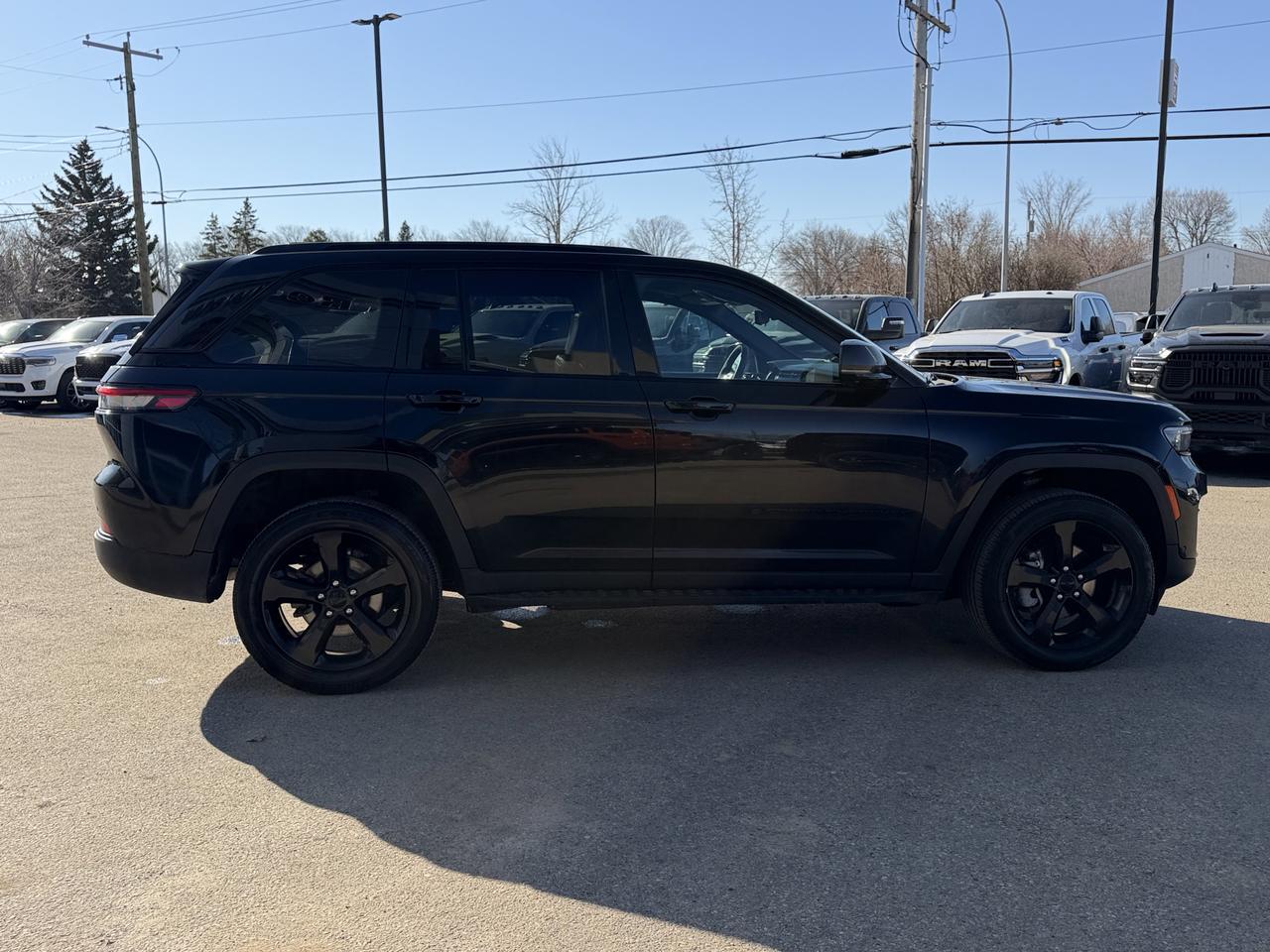 2024 Jeep Grand Cherokee Limited 4WD | V6 | NAV | Leather | Heated Seats | Power Liftgate | 20IN Gloss Black Wheels Redwater AB