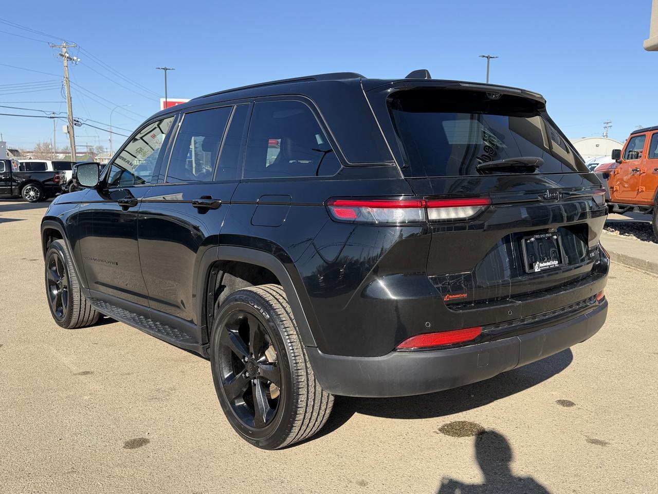2024 Jeep Grand Cherokee Limited 4WD | V6 | NAV | Leather | Heated Seats | Power Liftgate | 20IN Gloss Black Wheels Redwater AB
