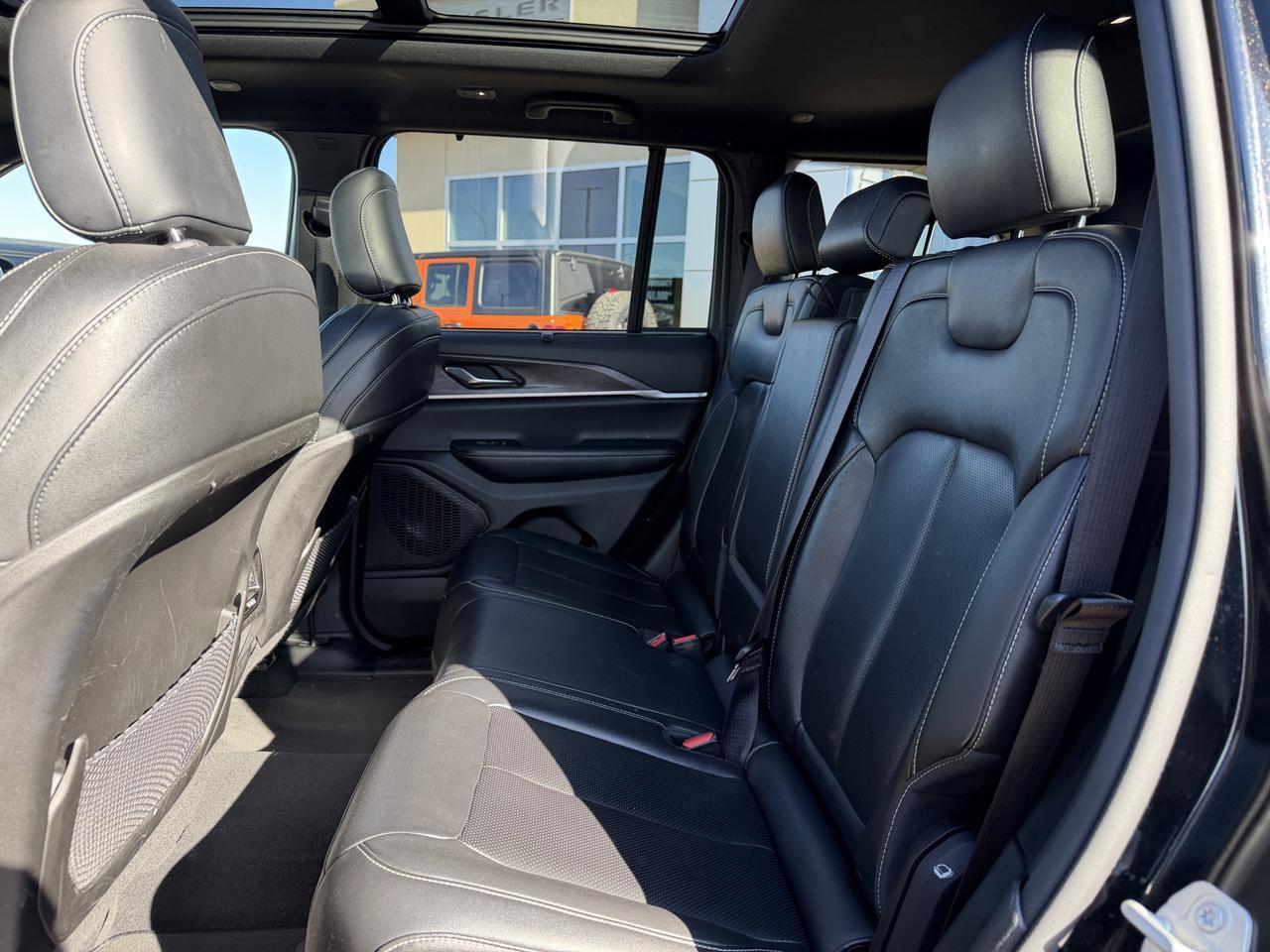 2024 Jeep Grand Cherokee Limited 4WD | V6 | NAV | Leather | Heated Seats | Power Liftgate | 20IN Gloss Black Wheels Redwater AB