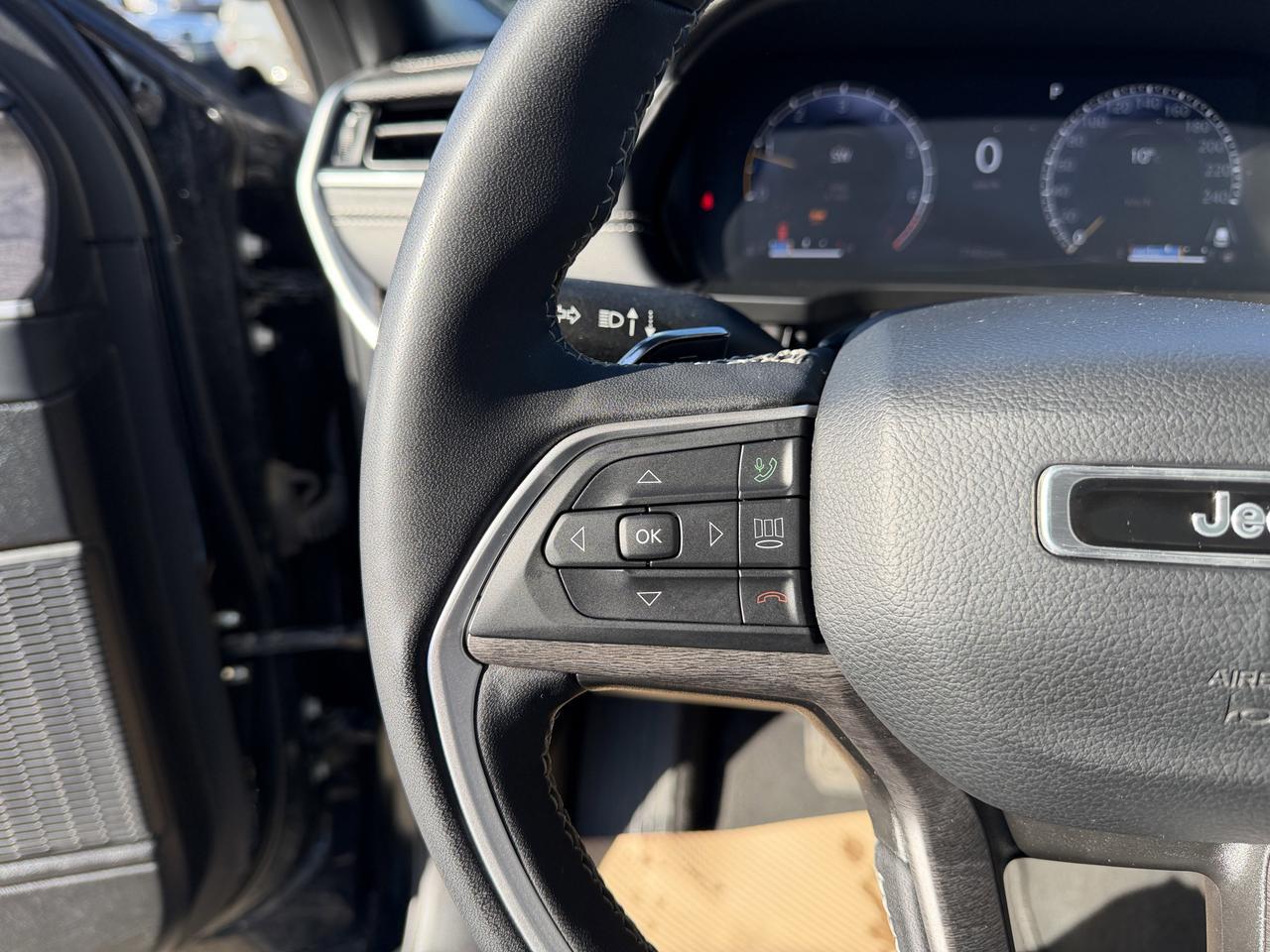 2024 Jeep Grand Cherokee Limited 4WD | V6 | NAV | Leather | Heated Seats | Power Liftgate | 20IN Gloss Black Wheels Redwater AB