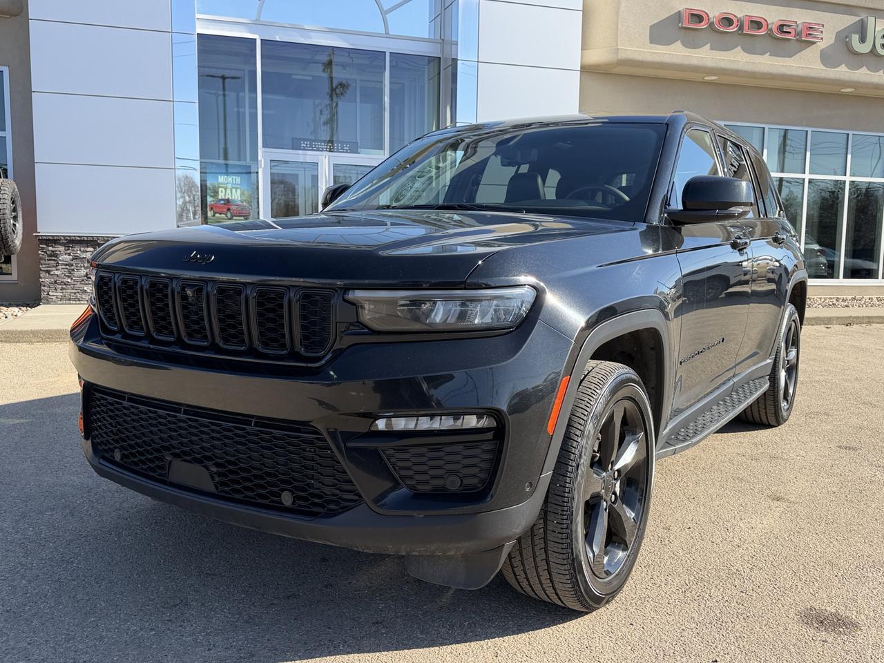 2024 Jeep Grand Cherokee Limited 4WD | V6 | NAV | Leather | Heated Seats | Power Liftgate | 20IN Gloss Black Wheels Redwater AB