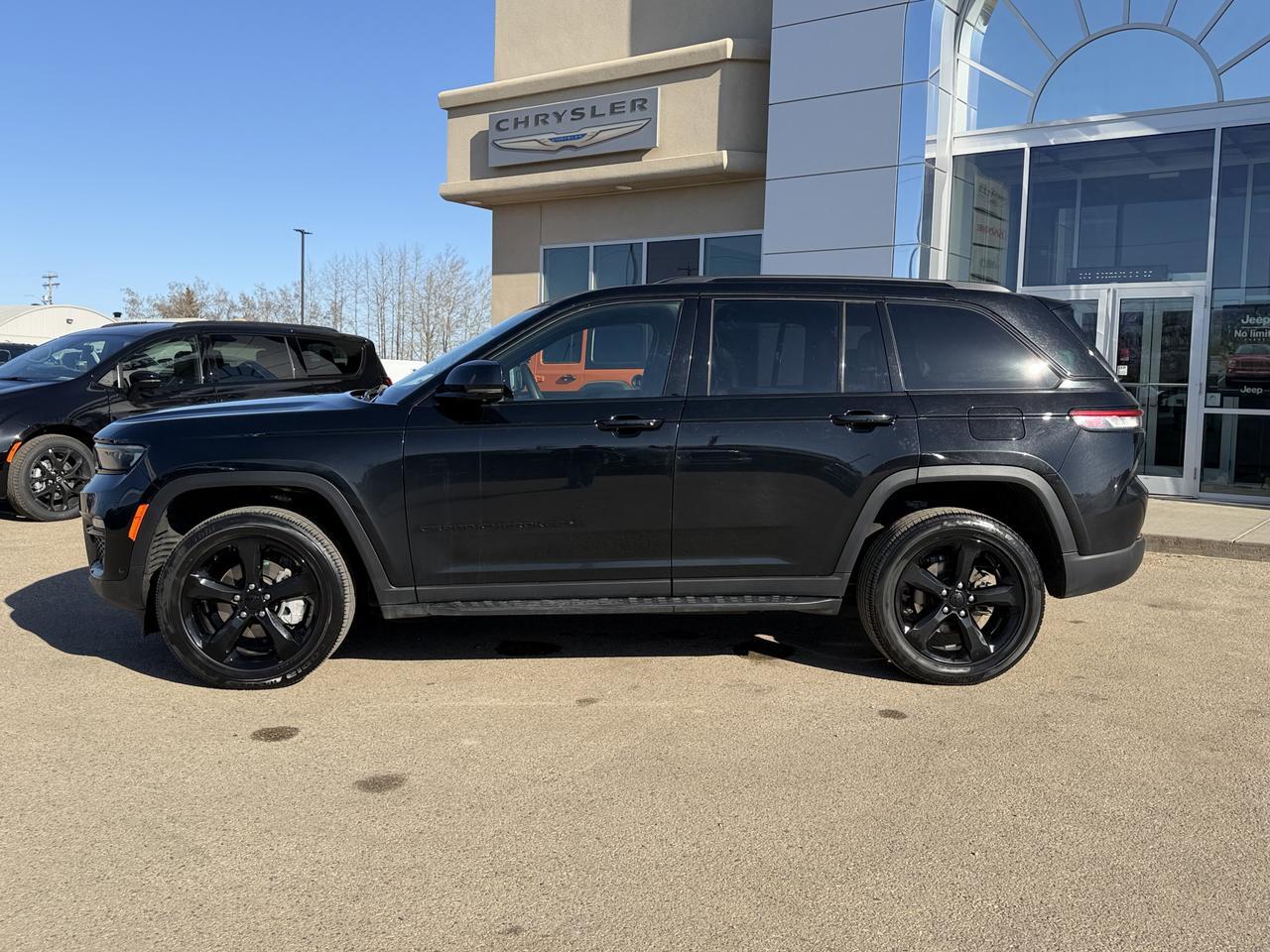 2024 Jeep Grand Cherokee Limited 4WD | V6 | NAV | Leather | Heated Seats | Power Liftgate | 20IN Gloss Black Wheels Redwater AB