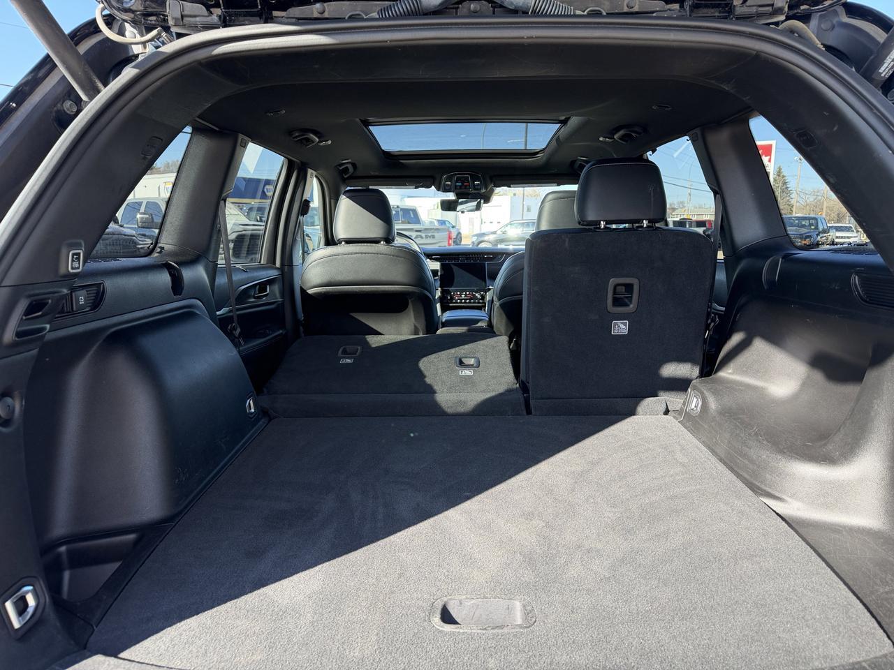 2024 Jeep Grand Cherokee Limited 4WD | V6 | NAV | Leather | Heated Seats | Power Liftgate | 20IN Gloss Black Wheels Redwater AB