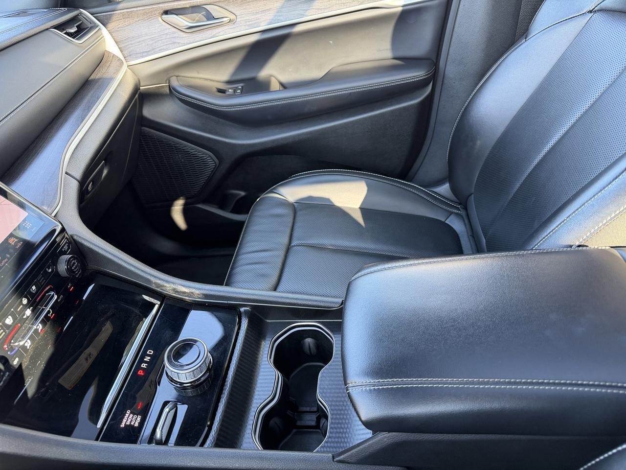 2024 Jeep Grand Cherokee Limited 4WD | V6 | NAV | Leather | Heated Seats | Power Liftgate | 20IN Gloss Black Wheels Redwater AB