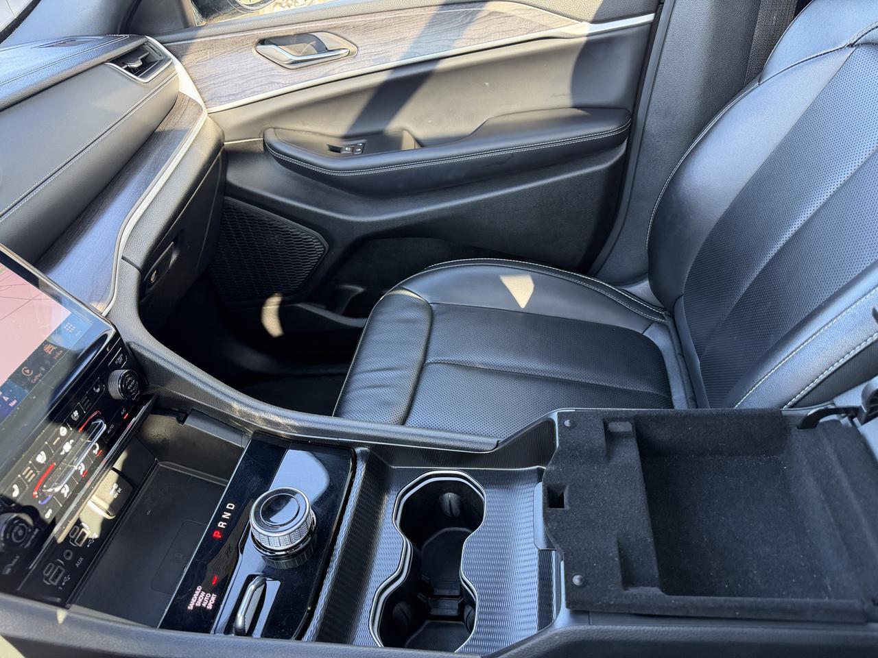 2024 Jeep Grand Cherokee Limited 4WD | V6 | NAV | Leather | Heated Seats | Power Liftgate | 20IN Gloss Black Wheels Redwater AB