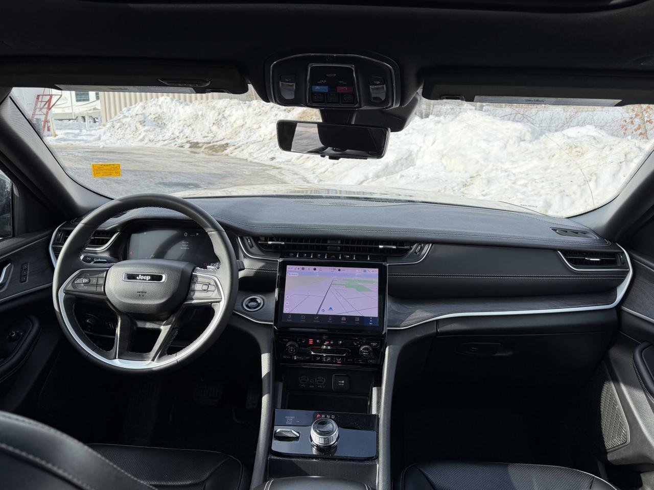 2024 Jeep Grand Cherokee Limited 4x4 | Luxury Tech | Pano Sunroof | Heated Vented Seats | Remote Start | Power Liftgate Redwater AB