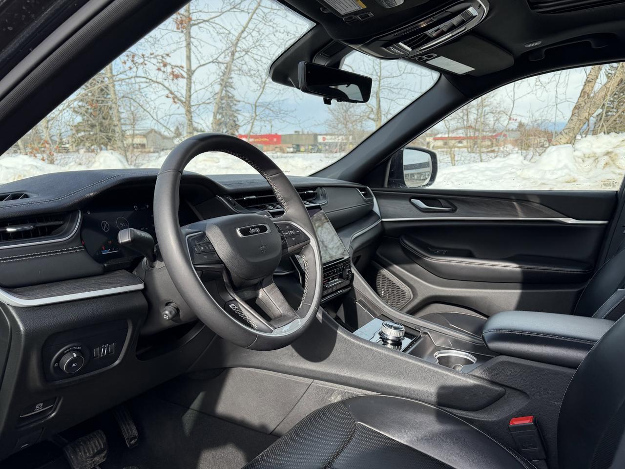 2024 Jeep Grand Cherokee Limited 4x4 | Luxury Tech | Pano Sunroof | Heated Vented Seats | Remote Start | Power Liftgate Redwater AB