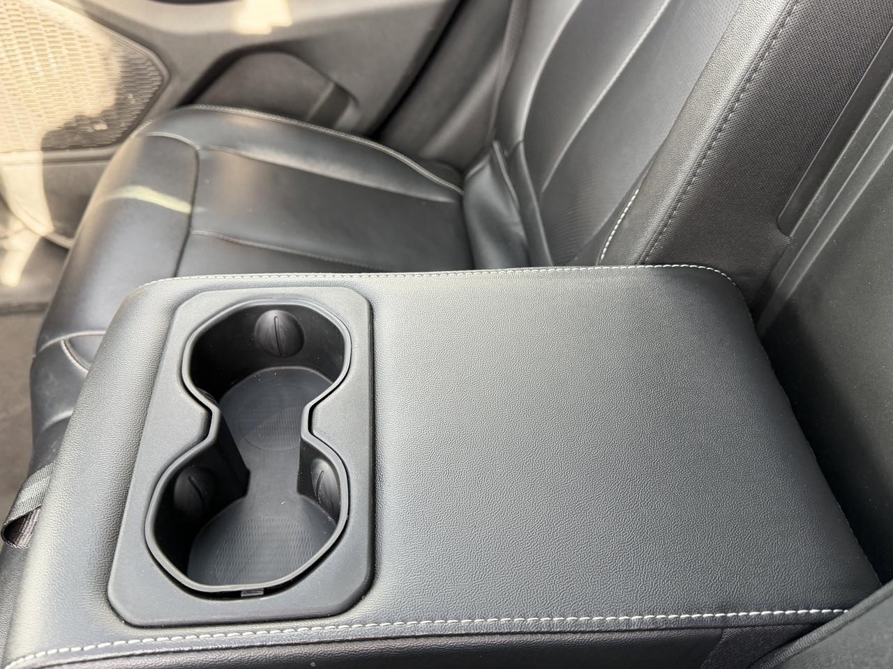 2024 Jeep Grand Cherokee Limited 4x4 | Luxury Tech | Pano Sunroof | Heated Vented Seats | Remote Start | Power Liftgate Redwater AB