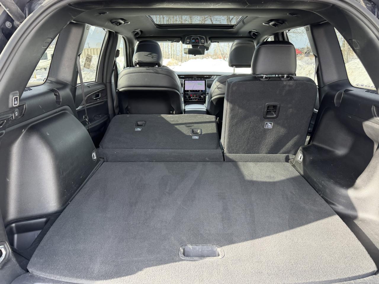 2024 Jeep Grand Cherokee Limited 4x4 | Luxury Tech | Pano Sunroof | Heated Vented Seats | Remote Start | Power Liftgate Redwater AB