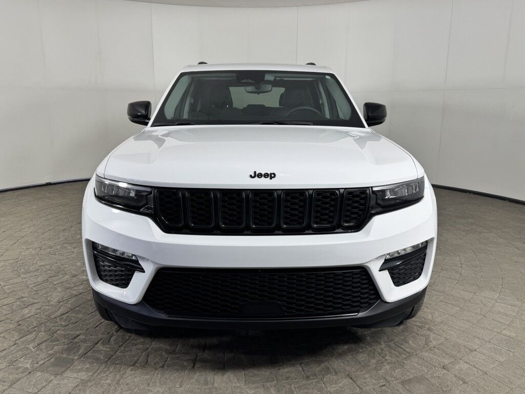2024 Jeep Grand Cherokee Limited 4x4 w/ Black Appearance Package Maumee OH