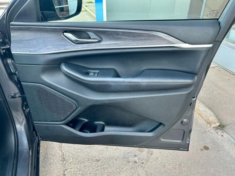 2024 Jeep Grand Cherokee Limited Harper KS