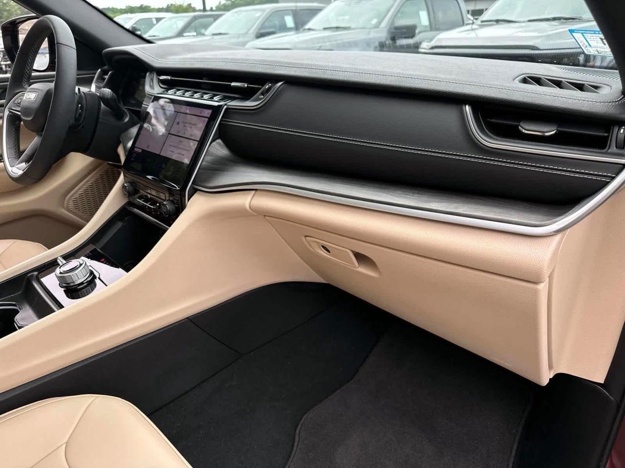 2024 Jeep Grand Cherokee Limited Plymouth MA