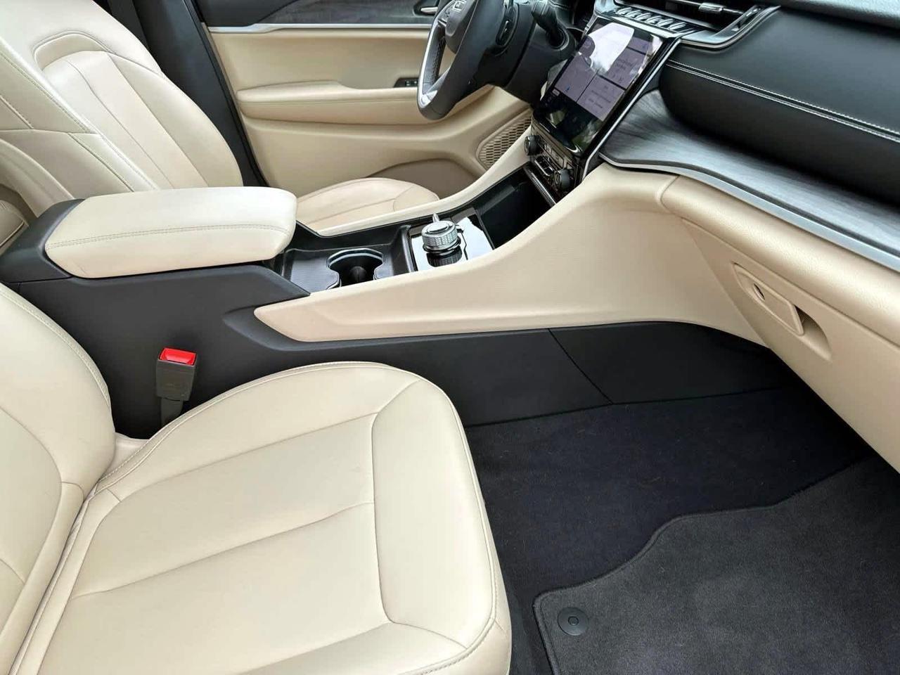 2024 Jeep Grand Cherokee Limited Plymouth MA