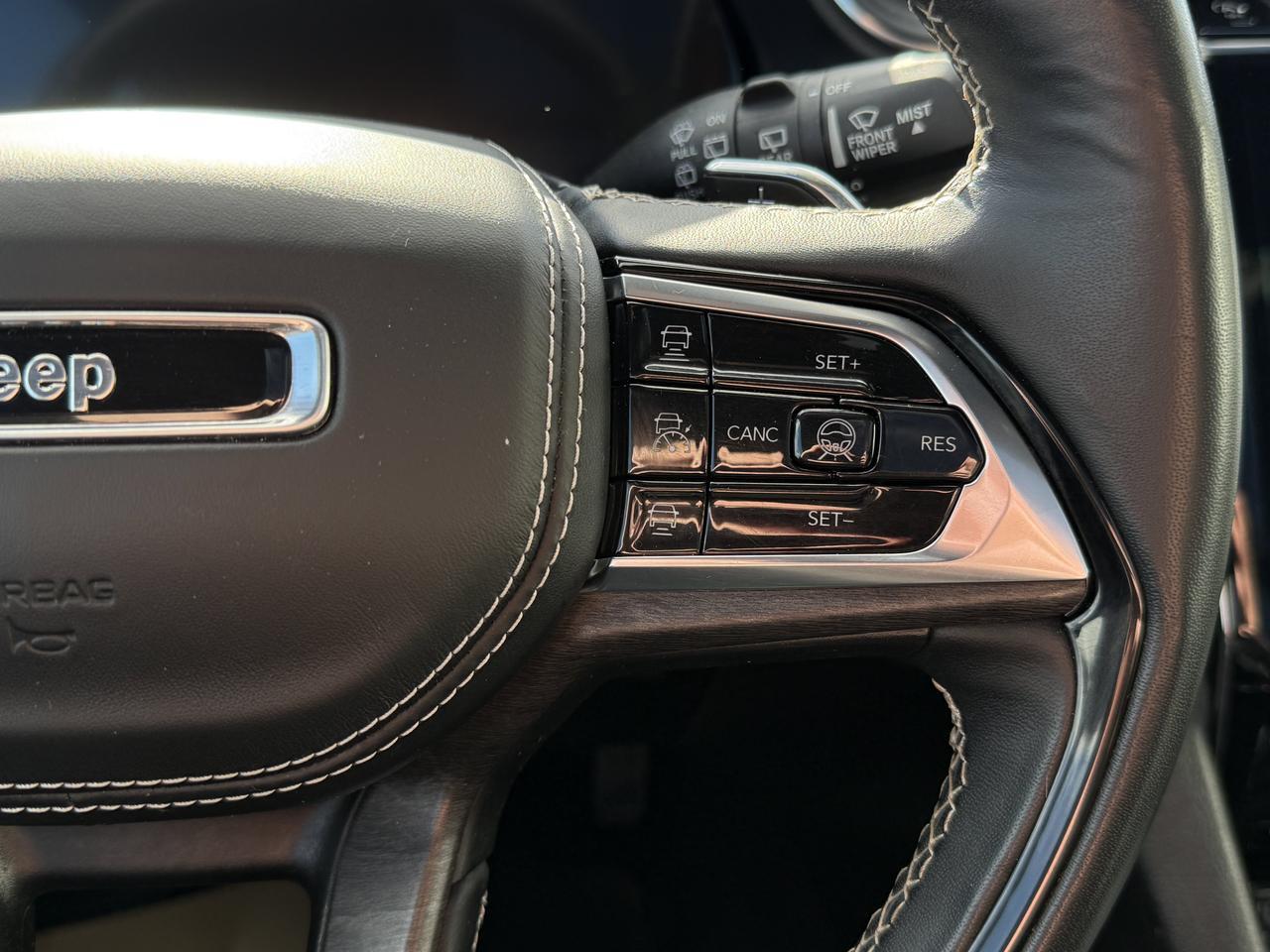 2024 Jeep Grand Cherokee Overland 4x4 | V6 Pentastar | Pano Sunroof | Massage Leather Seats | NAV | Night Vision| HUD Redwater AB