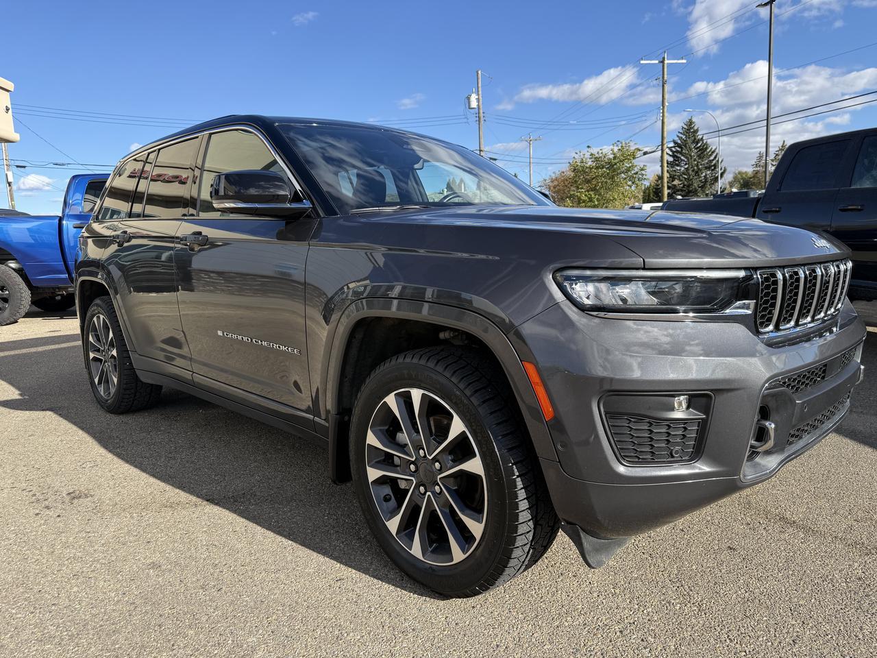2024 Jeep Grand Cherokee Overland 4x4 | V6 Pentastar | Pano Sunroof | Massage Leather Seats | NAV | Night Vision| HUD Redwater AB