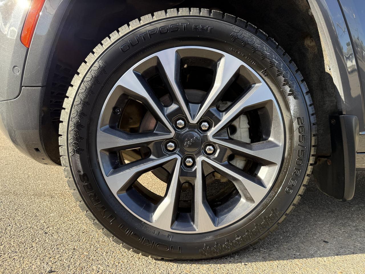 2024 Jeep Grand Cherokee Overland 4x4 | V6 Pentastar | Pano Sunroof | Massage Leather Seats | NAV | Night Vision| HUD Redwater AB