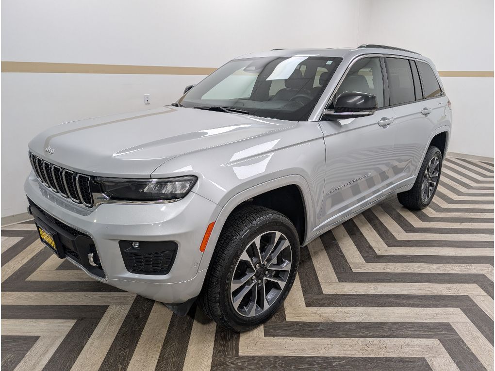 2024 Jeep Grand Cherokee Overland Gasoline