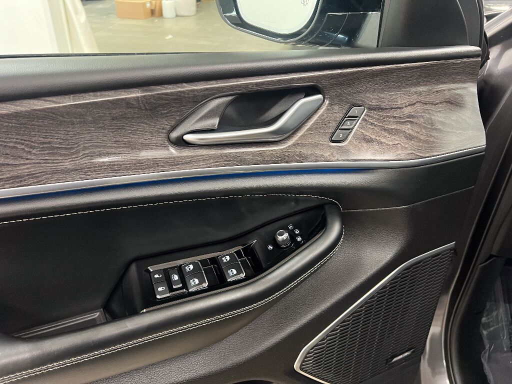 2024 Jeep Grand Cherokee Overland Bozeman MT