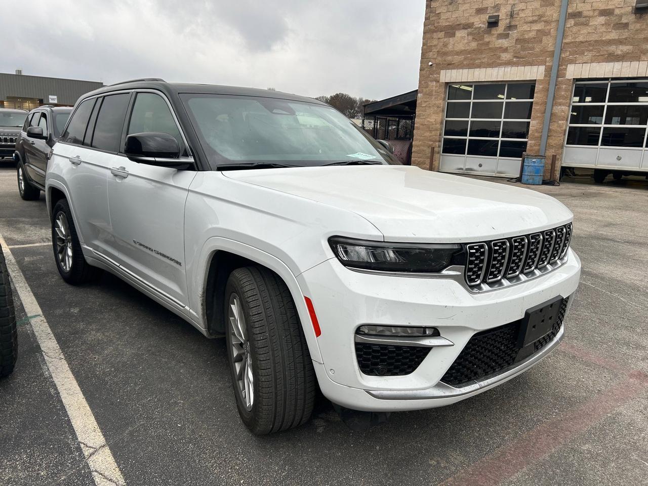 2024 Jeep Grand Cherokee Summit