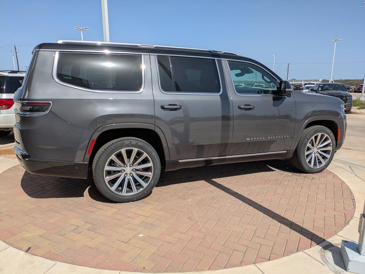 2024 Jeep Grand Wagoneer BASE