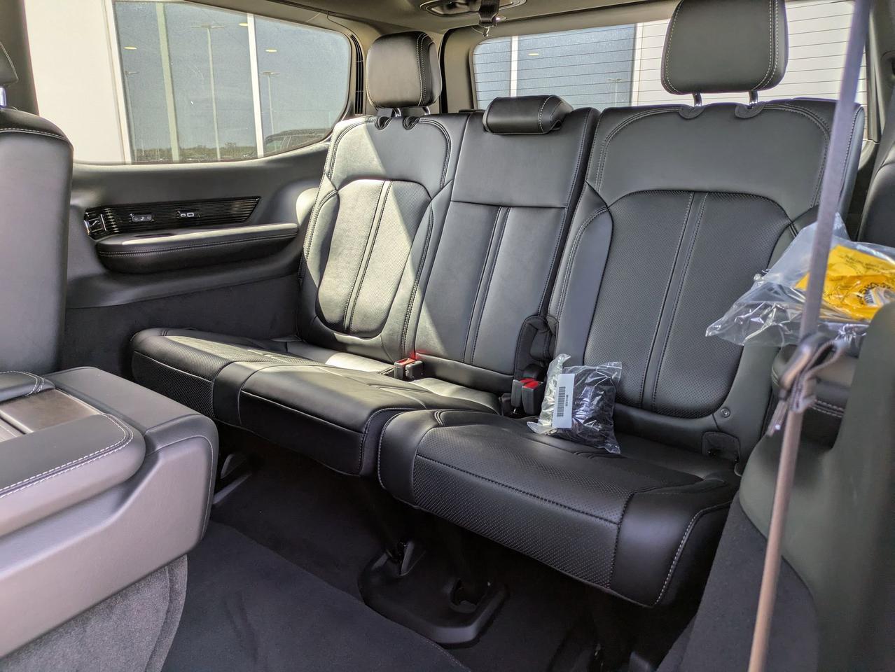 2024 Jeep Grand Wagoneer BASE Castroville TX