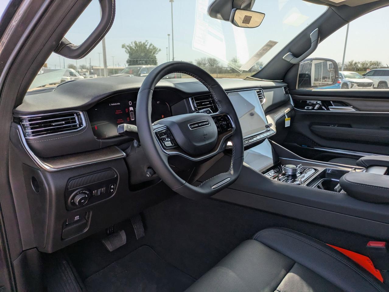 2024 Jeep Grand Wagoneer BASE Castroville TX