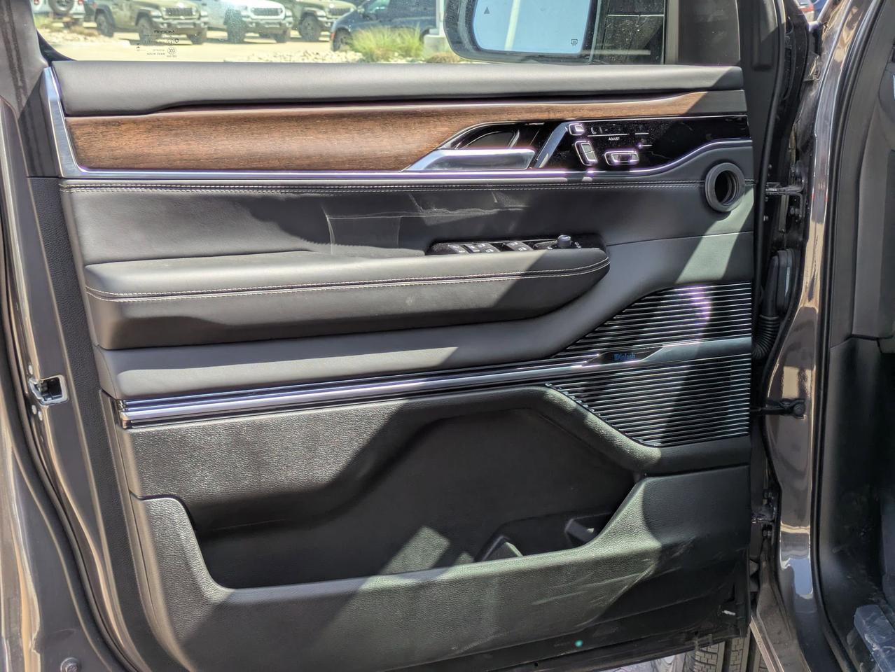 2024 Jeep Grand Wagoneer BASE Castroville TX