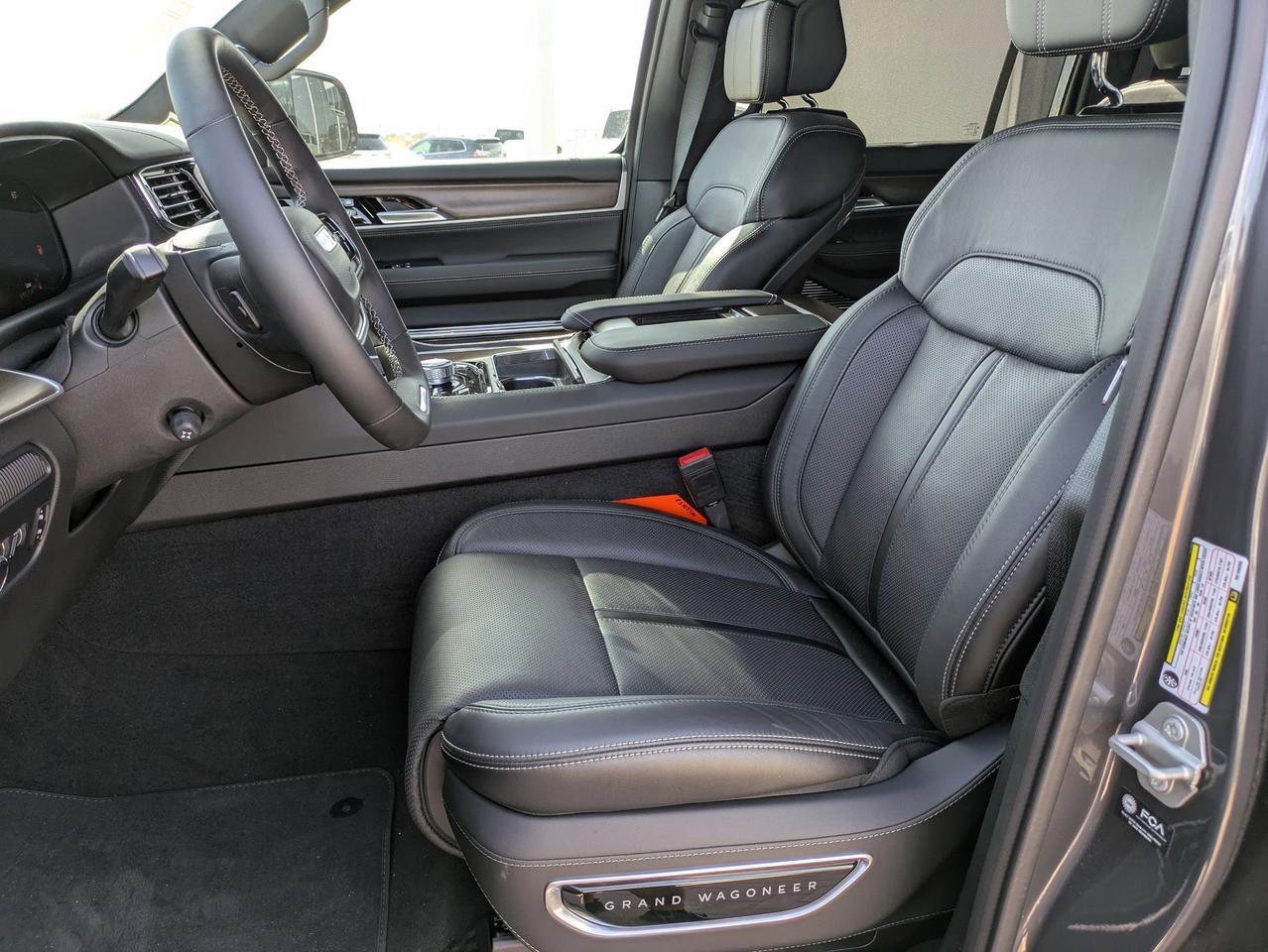 2024 Jeep Grand Wagoneer BASE Castroville TX