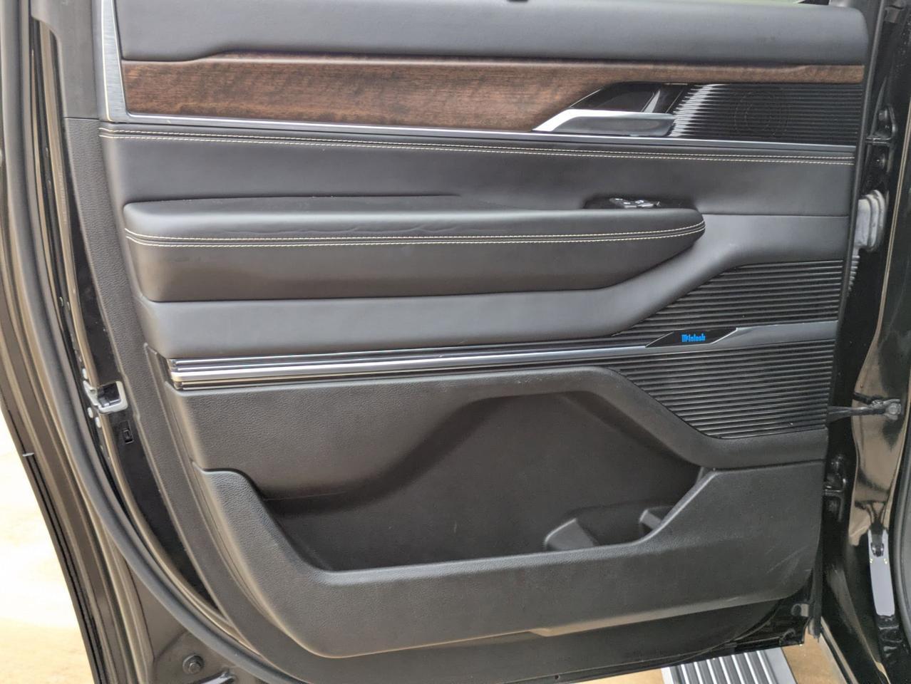 2024 Jeep Grand Wagoneer L BASE Castroville TX