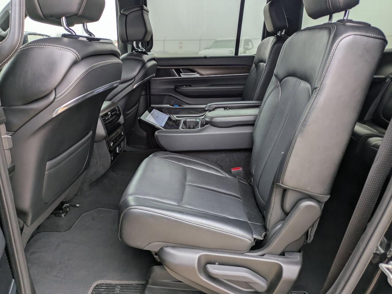 2024 Jeep Grand Wagoneer L BASE Castroville TX